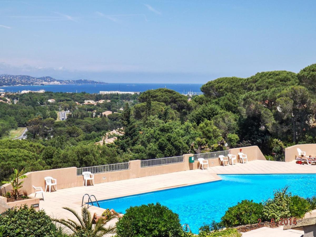 Maison Charmante A Cogolin Avec Vue Sur La Mer Et Piscine מראה חיצוני תמונה